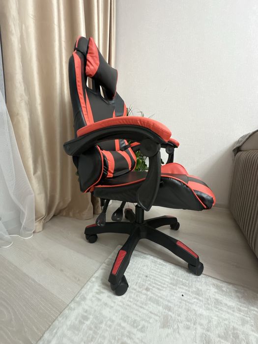 Продам игровое кресло