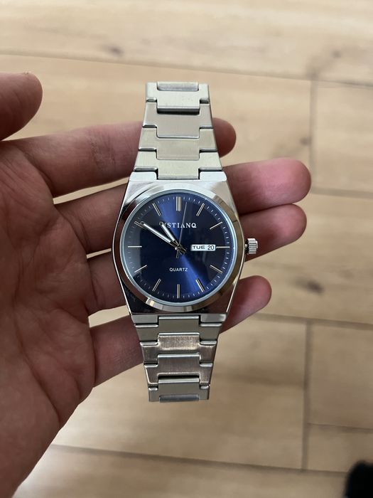 продаються часы.