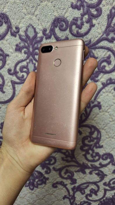 REDMI 6  polniy komplekt 4/64GB