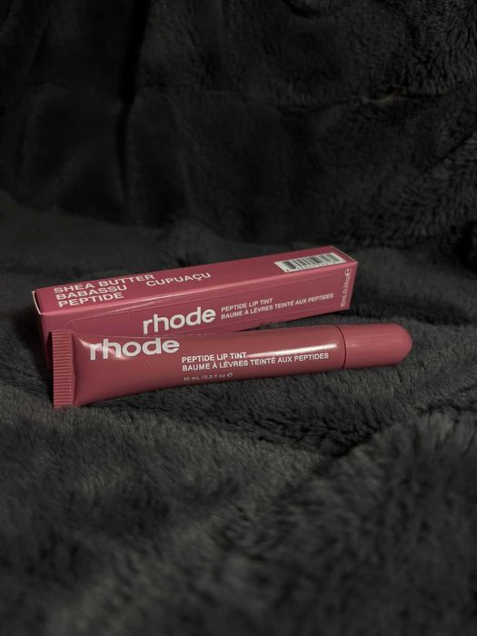 Rhode Peptide Lip Tint – nuanța Salty Tan
