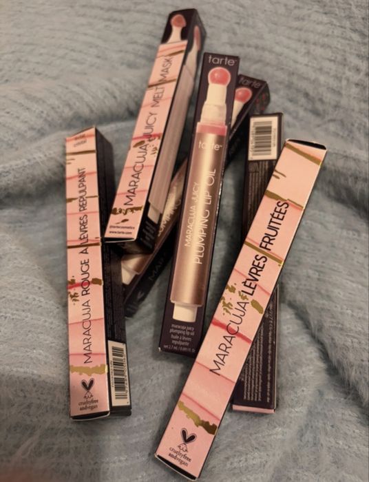 Stoc 30 produse de buze tarte