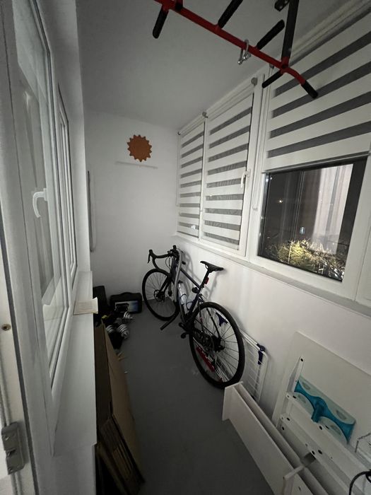 Închiriez apartament 2 camere, decomandat, centrala, aer condiționat