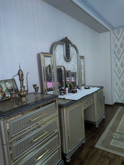 Спальный гарнитур: кровать, шкаф, тумбы, трюмо,шкафчик