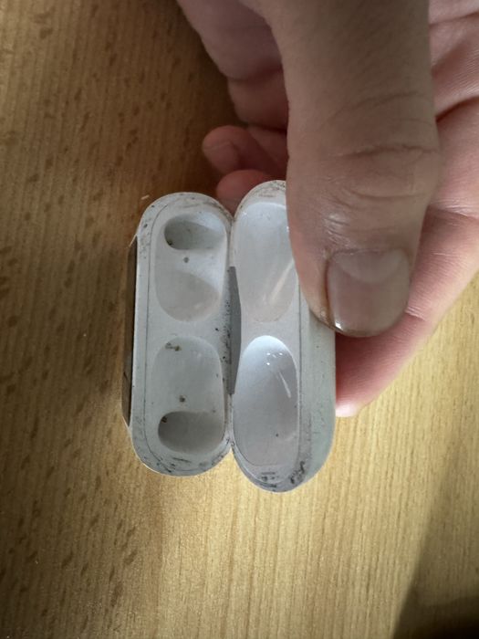 Футляр для наушников AirPods Pro 2