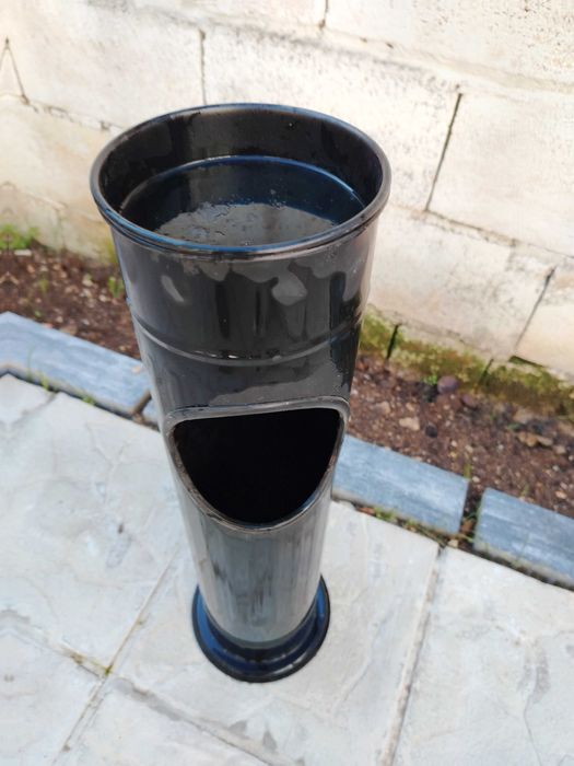 Пепелник, метален