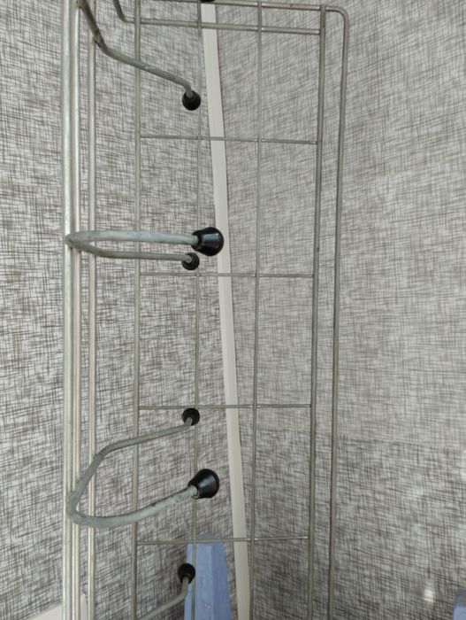 Продам Вешалку бу