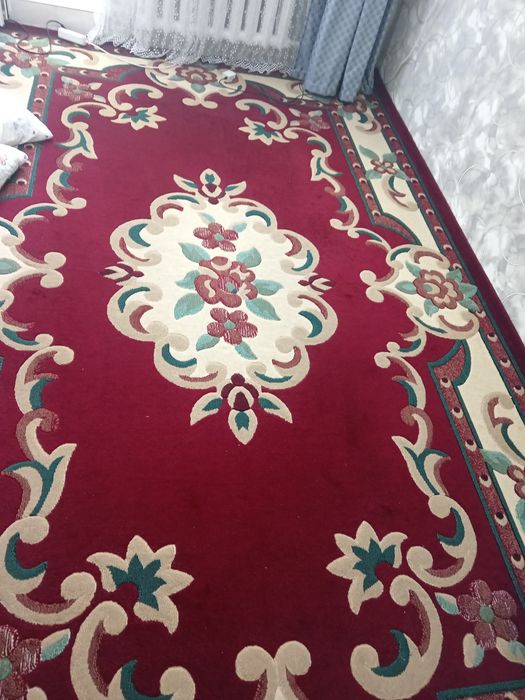 Ковёр  3 на 4 в хорошем качестве