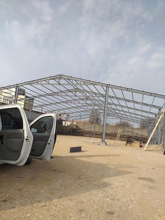 Vand structuri metalice complete si hale învelită cu panou