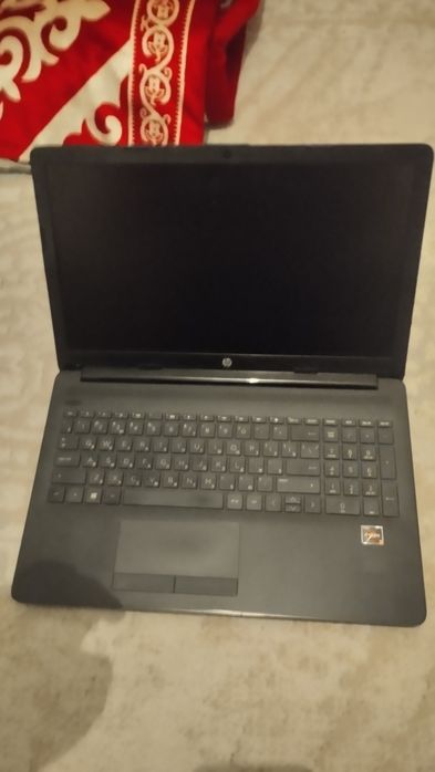 Ноутбук HP чорный