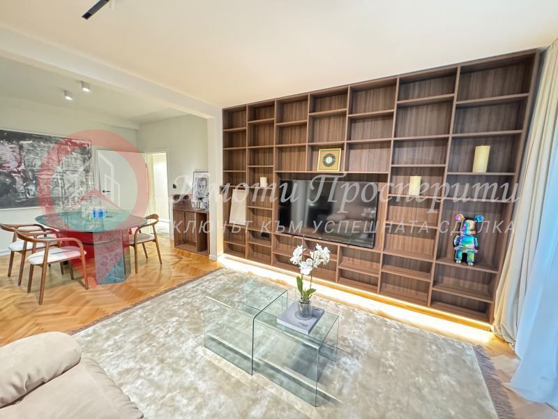 Продава се Тристаен апартамент в София, Лозенец - 97 кв.м за 3952 €/кв.м - Снимка #1