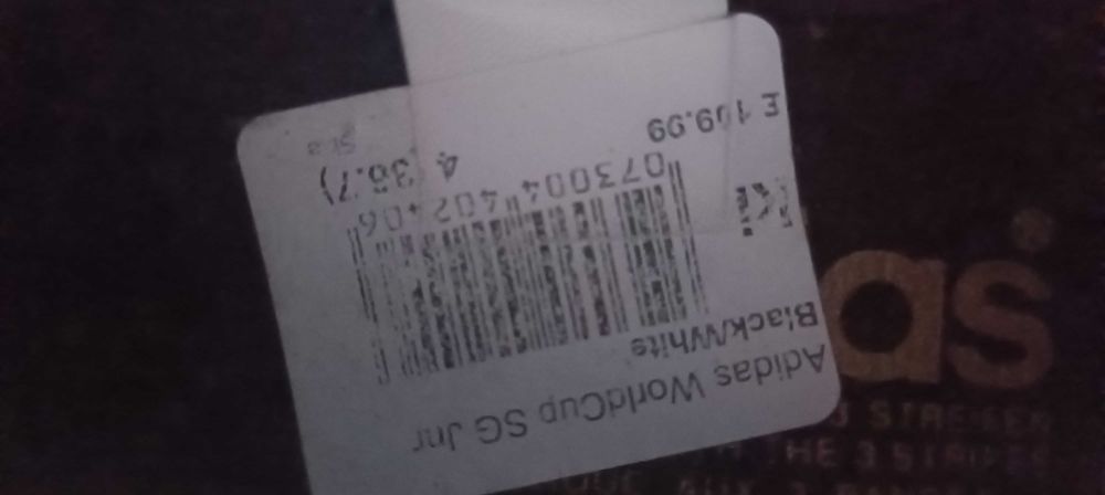 Футболни бутонки