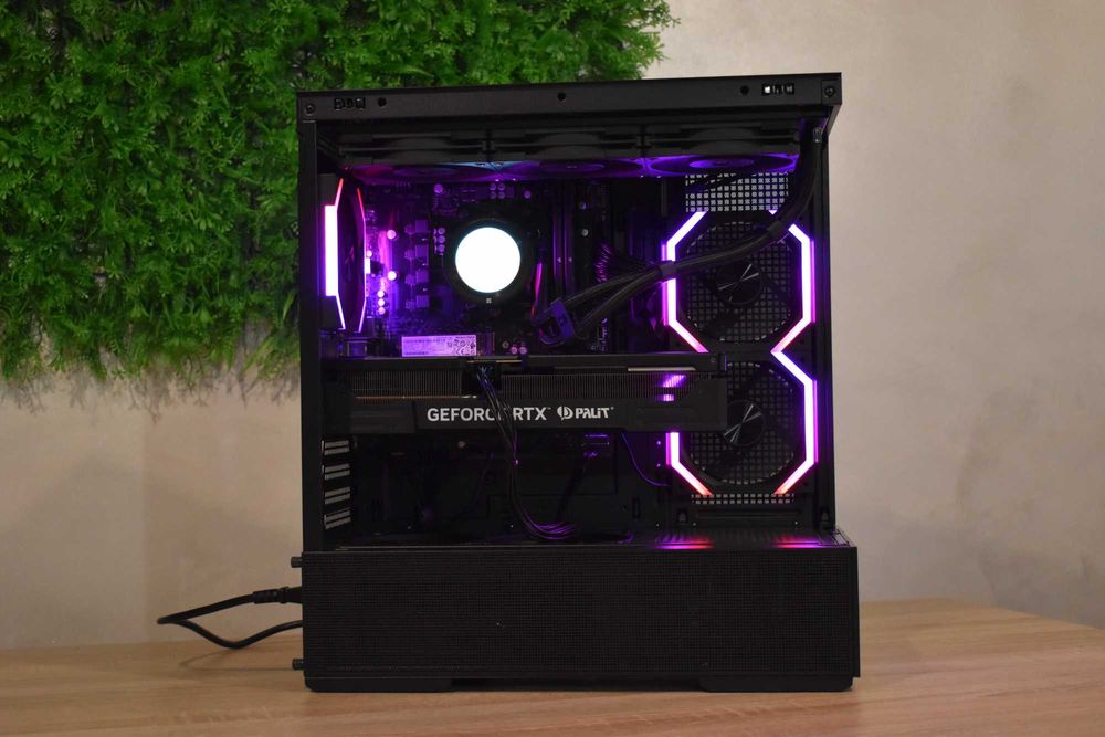 Геймърски Компютър Ryzen 7 7700 | Rtx 4070 | 32GB ram | 512GB Ssd |