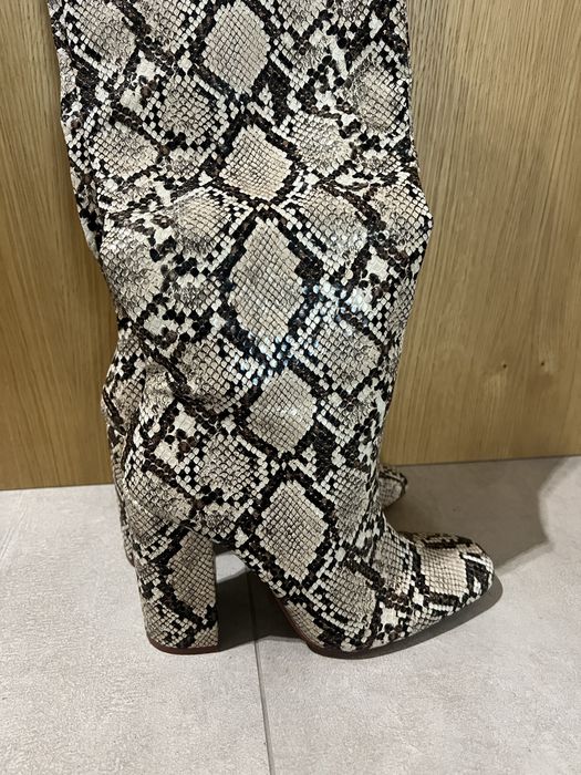 Змийски кожени ботуши Zara