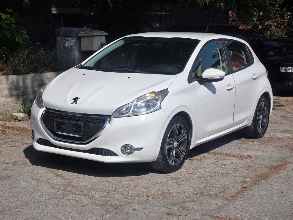 Peugeot 208 1.4i Бензин Газ Климатик Фейслифт