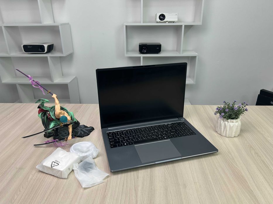 Продается ноутбук Zentek AMD Vision 8845HS