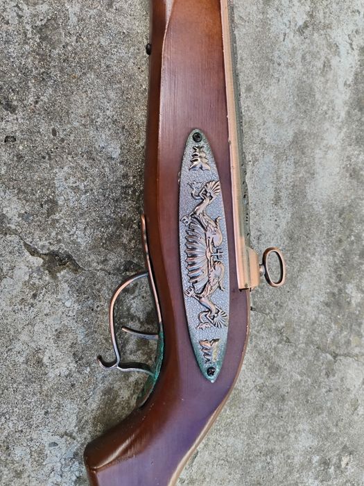 Антична, битова пушка за украса