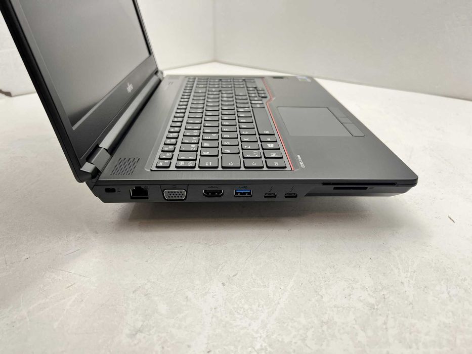 Реновиран лаптоп Fujitsu CELSIUS H780 15.6" i7-8850H 16GB 510GB P2000