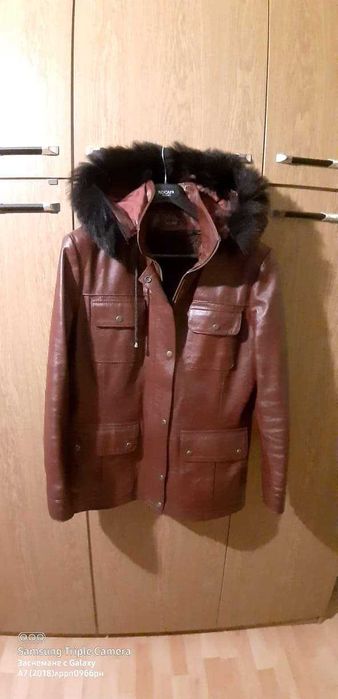 Дамско кожено яке