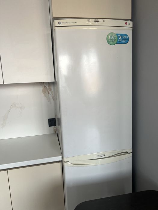 Продам холодильник LG 2 створчитый