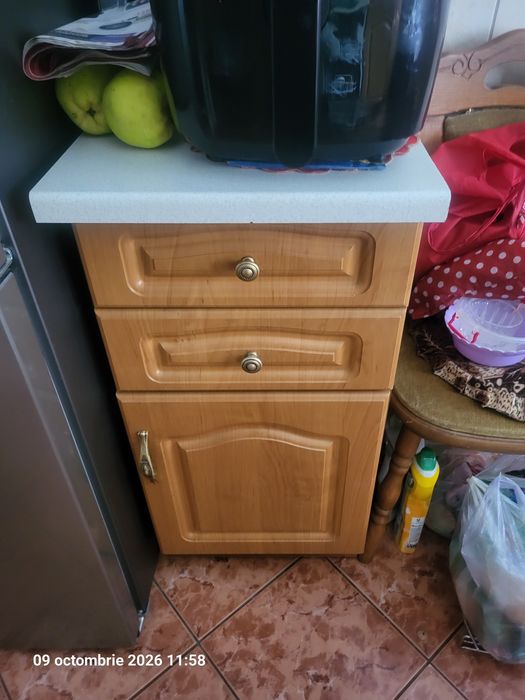 Mobilă de bucătărie