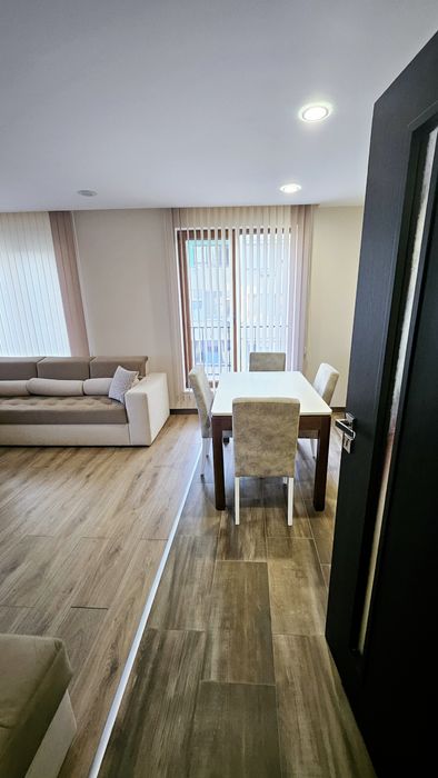 Продава се Тристаен апартамент в Варна, Цветен квартал - 93 кв.м за 2151 €/кв.м - Снимка #4