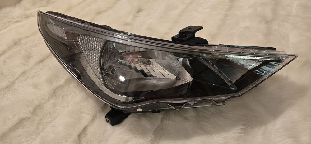 Фара Hyundai Accent 2022 г/в, правая