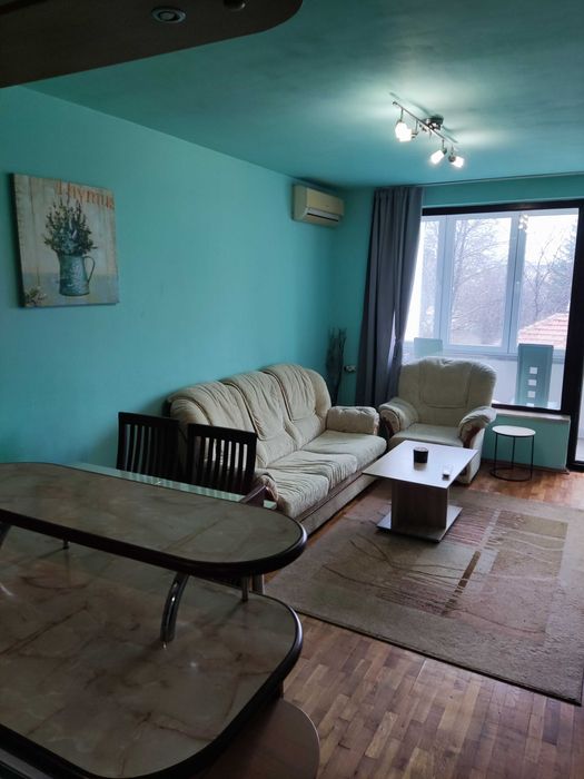 Собственик отдава под наем Двустаен апартамент в кв.Левски 1