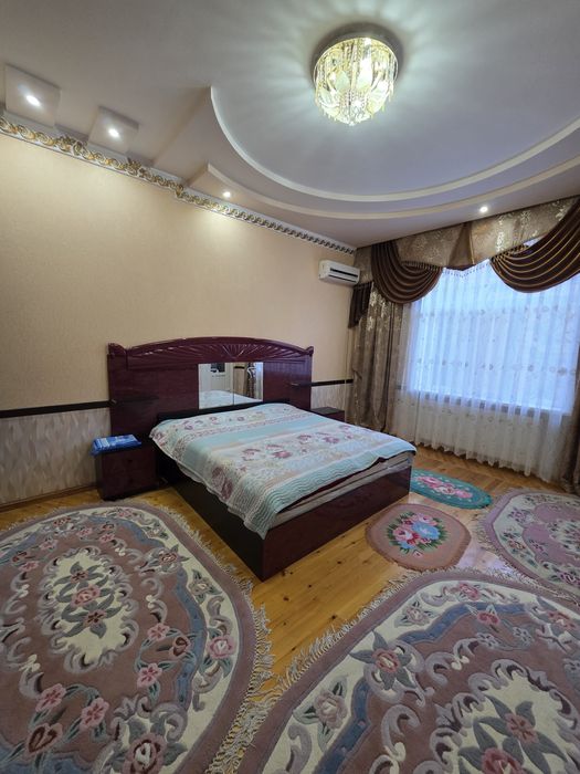 Дурмон махалласида 11 хона 14 сотихли  евроуй сотилади.