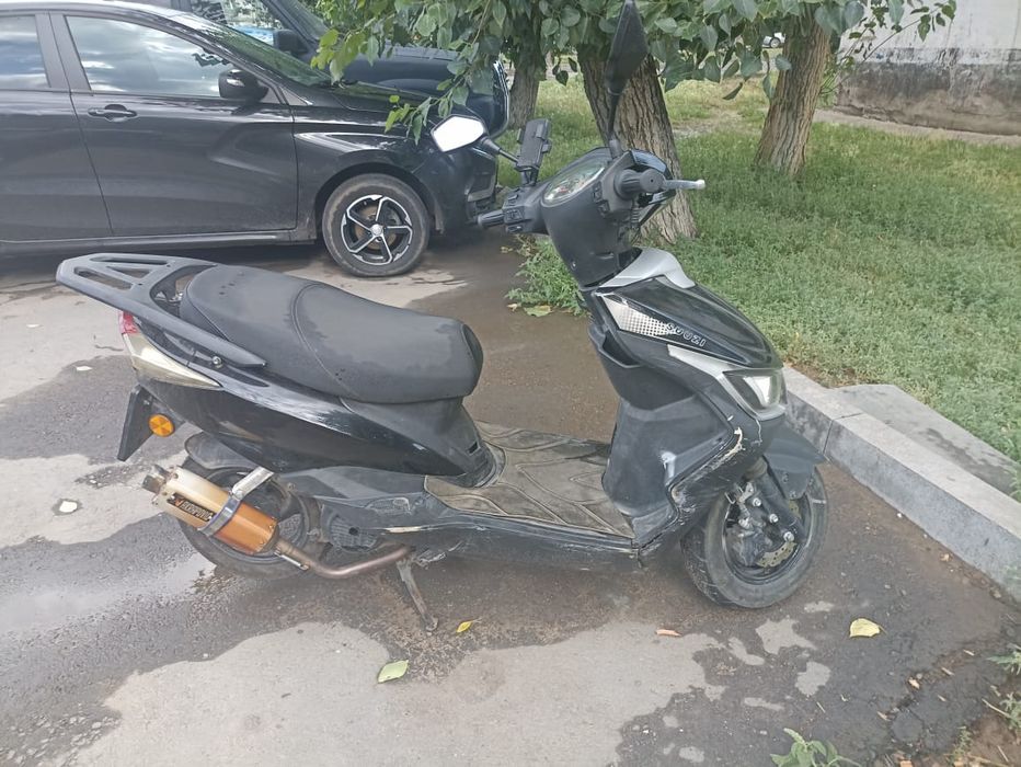 Продам скутор Suuzi M8 2022 года выпуска