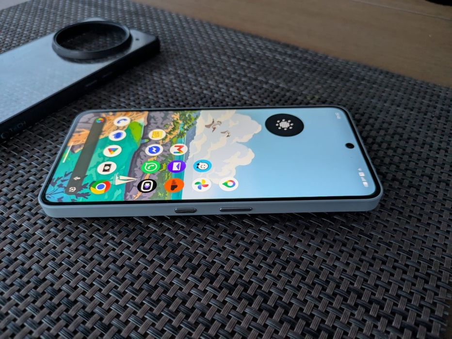 Nothing Phone 3A Pro / 256Gb Stocare / 12Gb Ram
