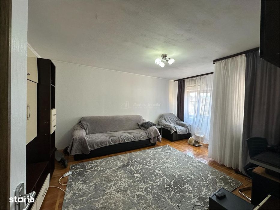 Resita, Apt. 3 cam.Conf.1 Sporit, Central, Zona Piata Sud