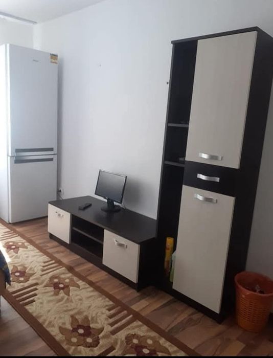 Vand garsoniera zona razboieni  parter .