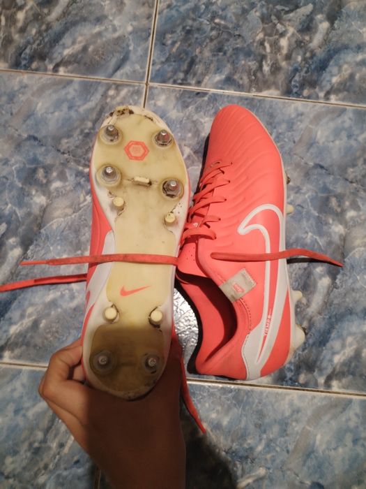 Бутонки-Найк tiempo