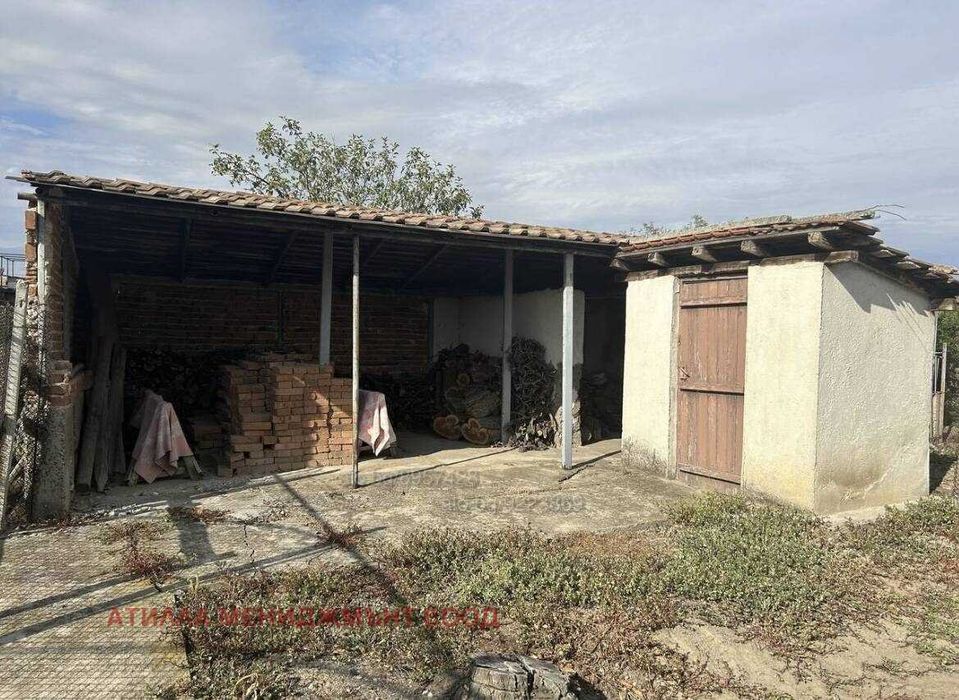 Къща, голям парцел, с. Синитово, Пазарджишко