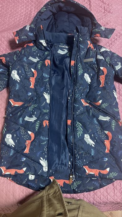 Продам куртку для девочки