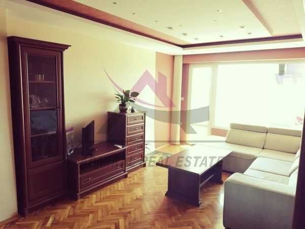 Дава се под наем Двустаен апартамент в Варна, Цветен квартал - 71 кв.м за 450 € - Снимка #1