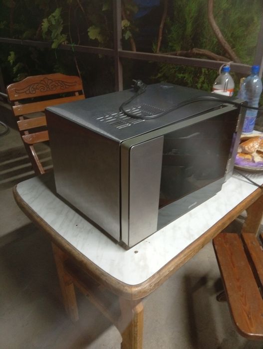 Продается микроволновая печь