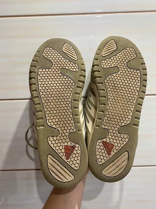 Pantofi Adidas piele intoarsa