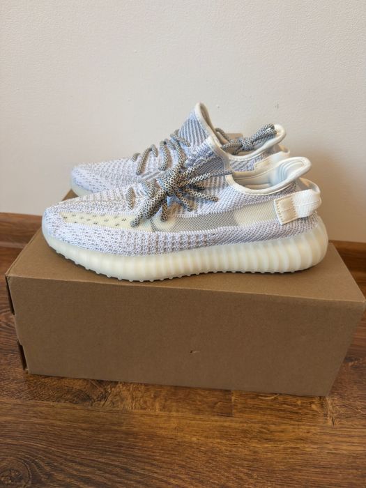 Yeezy gri, marimea 41