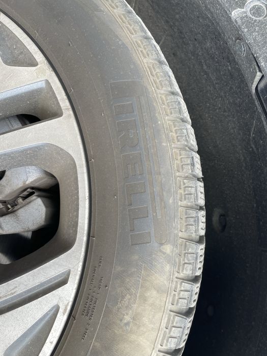 Шины Pirelli 235/55/19