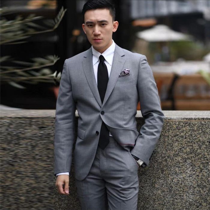 Новый костюм. 48. 100% шерсть.