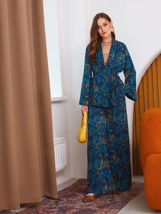 Костюм в стиле кимоно новый