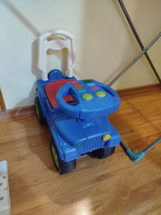 Продам  толокар синего цвета