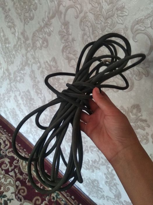 Gitara sotiladi akkustika