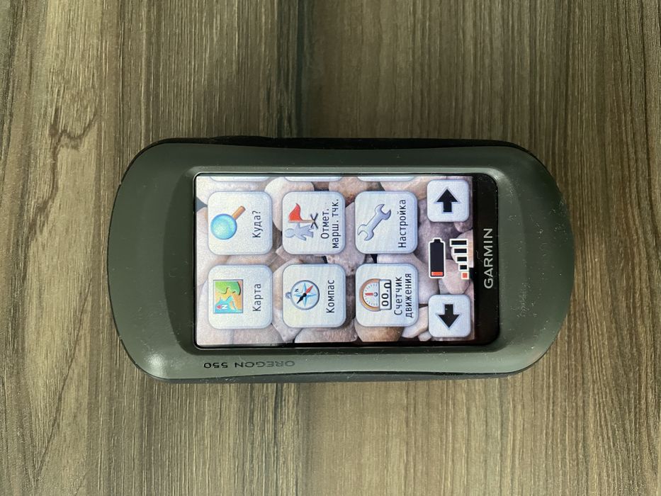 Продаю GPS-навигатор Garmin Oregon 550