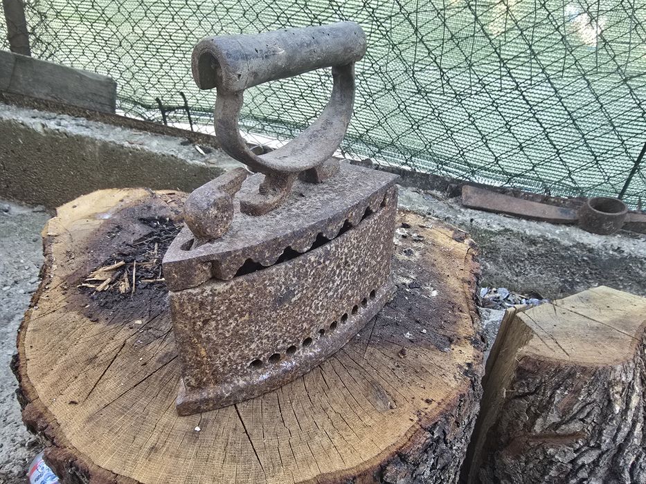 Продавам стара  Ютия