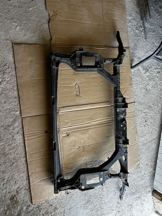 Tragher audi a4.b8.