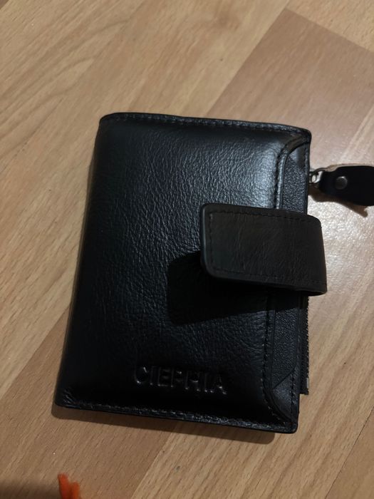 Мъжки кожен портфейл