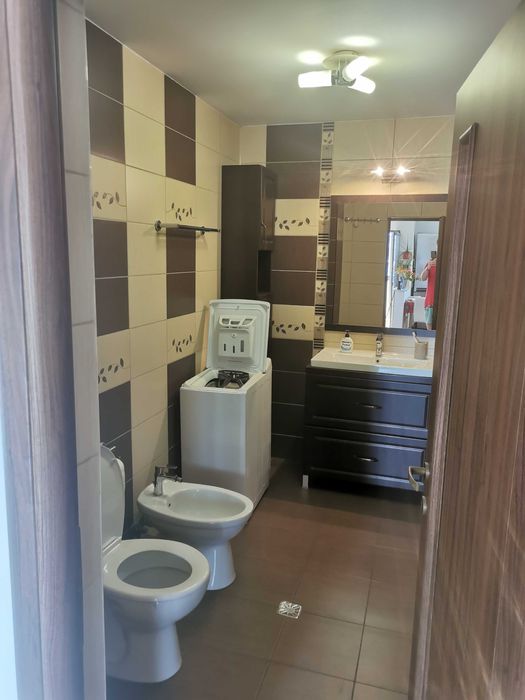 Vând apartament 3 camere 63 mp, Floresti str. Abatorului, zonă f. bună