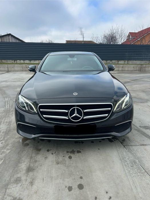 Mercedes Benz E220, Automat, Bord digital